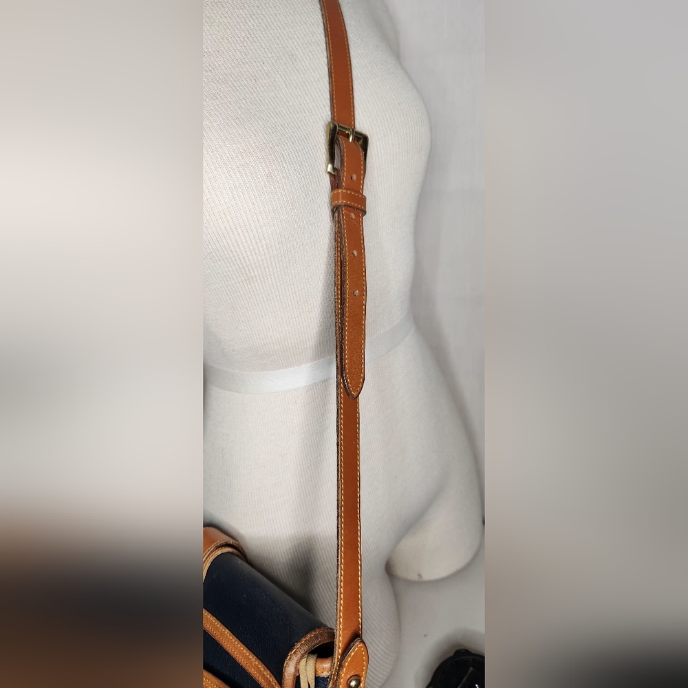 Dooney & Bourke vintage equestrian all weather leather crossbody bag, navy - Picture 4 of 16